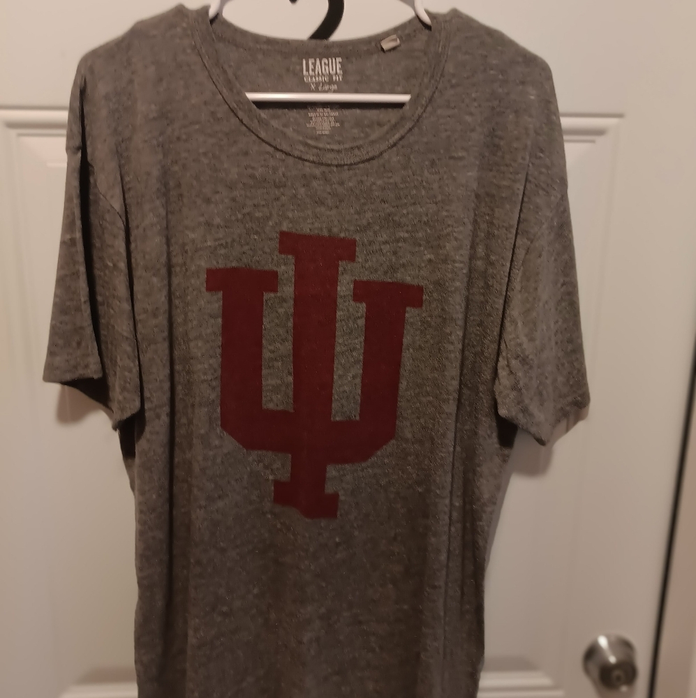 EUC Womens Indiana university Tee